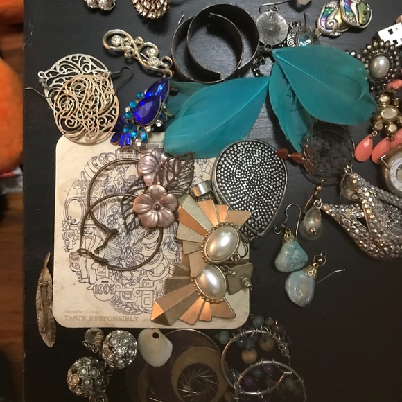 Earring and Watch Lot - Picture 4 of 4